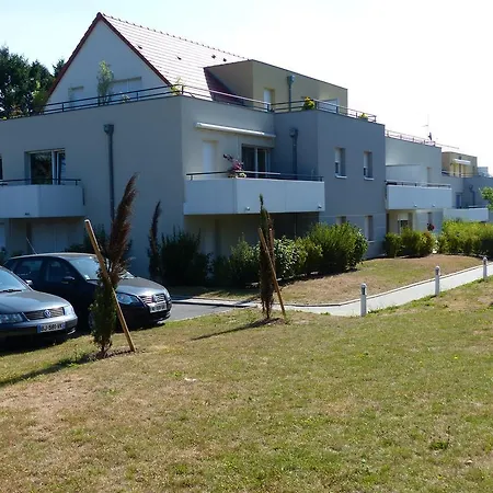 Locations アパート