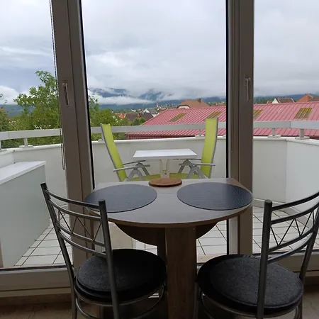 アパート Locations