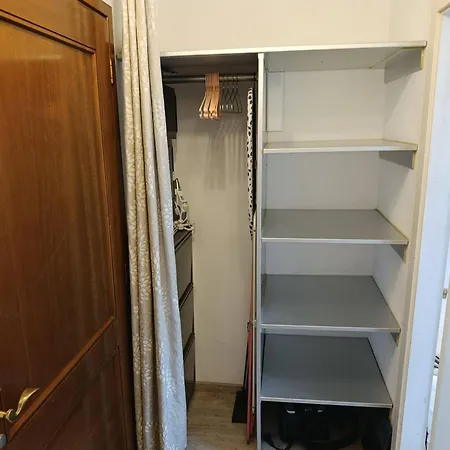 アパート Locations *