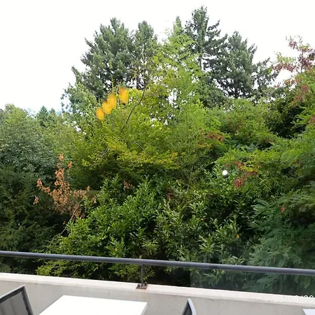 アパート Locations *