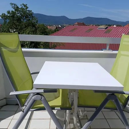 アパート Locations *