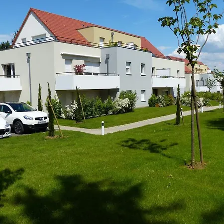 Locations アパート *