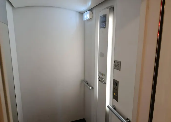 Locations * 奥贝奈